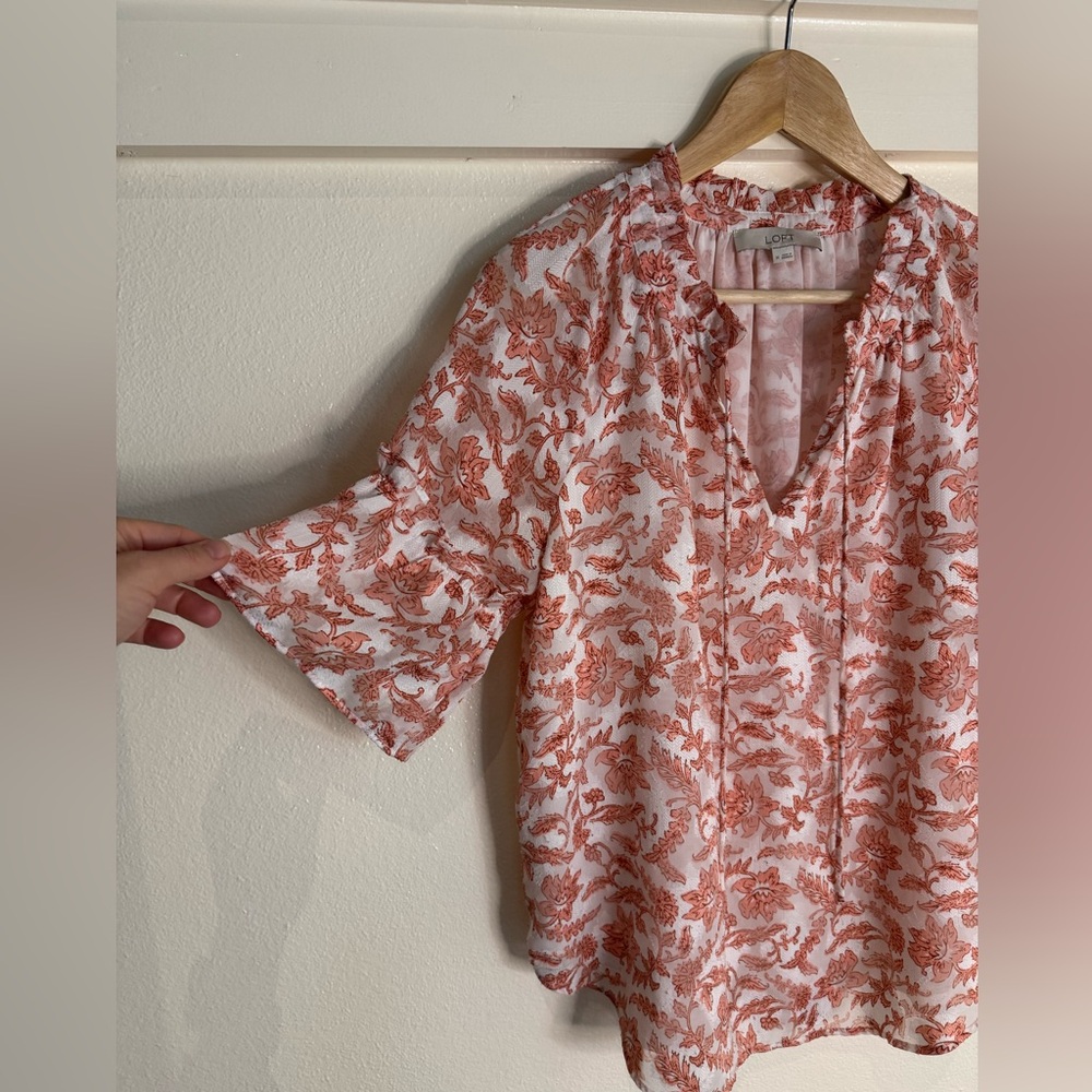 LOFT Floral V-Neck Blouse | Size Medium - Picture 4 of 9